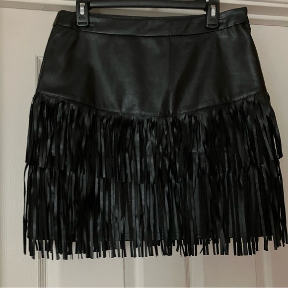 VICI Black Most Wanted Fringe Faux Leather Skirt XL NEW NWOT - Picture 10 of 13